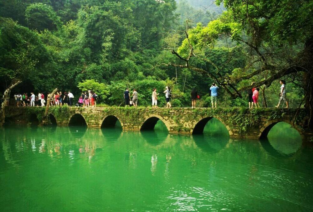 贵州荔波小七孔风景区与九寨沟一样美风景如画最美喀斯特地貌