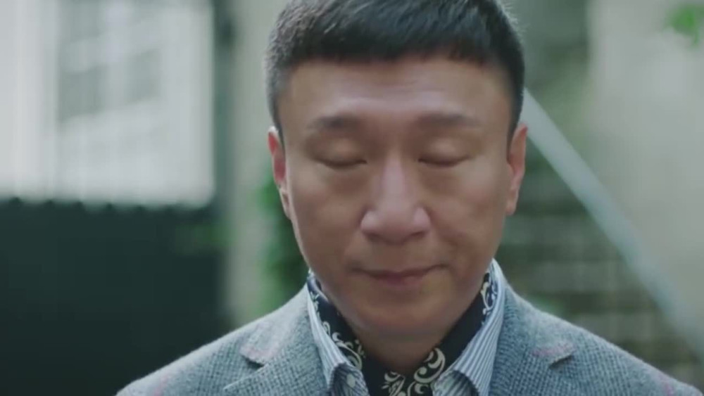 频频眨眼莫名尬笑孙红雷的综艺后遗症在扫黑风暴里暴露无遗