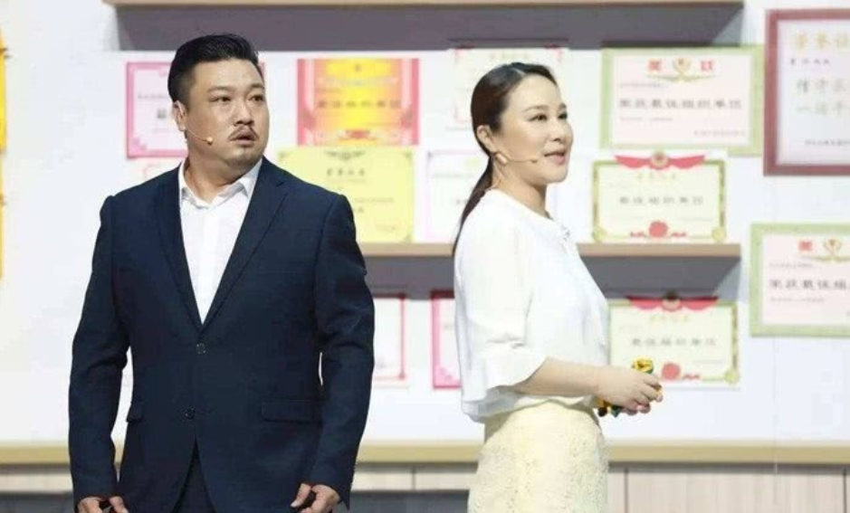 贾冰:军人出身走喜剧路线,2个冠军2上春晚,娶美女老婆羡煞旁人