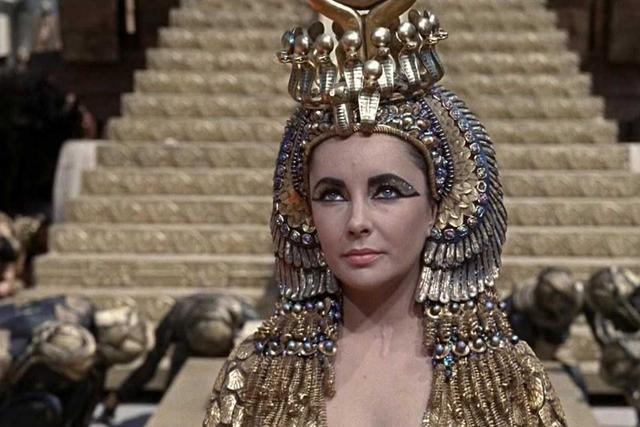 整个古埃及历史,都贯穿着"以乱伦始,以乱伦终",古埃及的公主不允许外