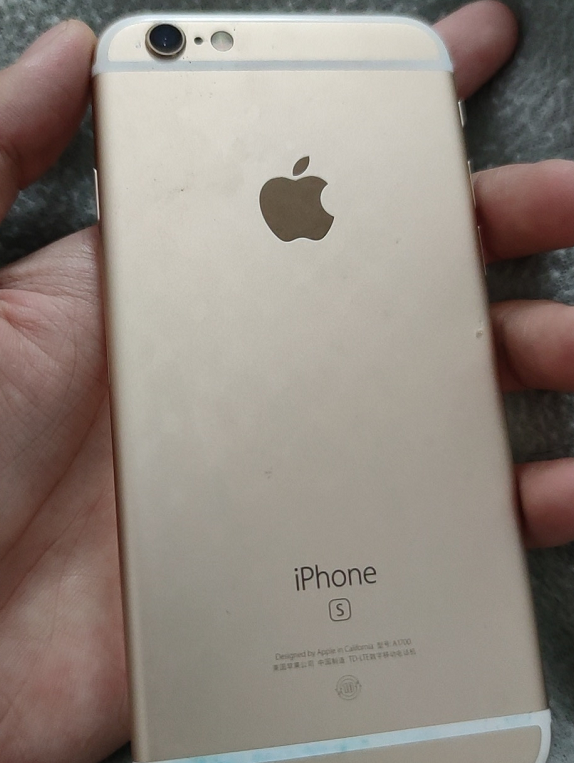 iphone10背面,iphone11背面 iphone6和iphone6s非常像,iphone6s背面有【s】,iphone6则没有.