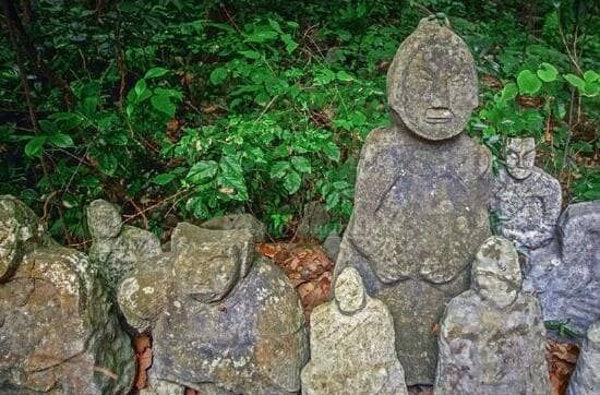 湖南鬼崽岭未解之谜,用千年时间把人石像堆满整座山