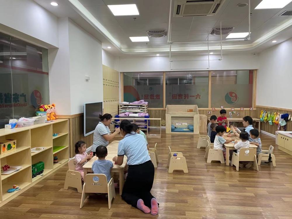 探访婴幼儿托育机构:按年龄分3个班托育 为孩子规划五大发展领域