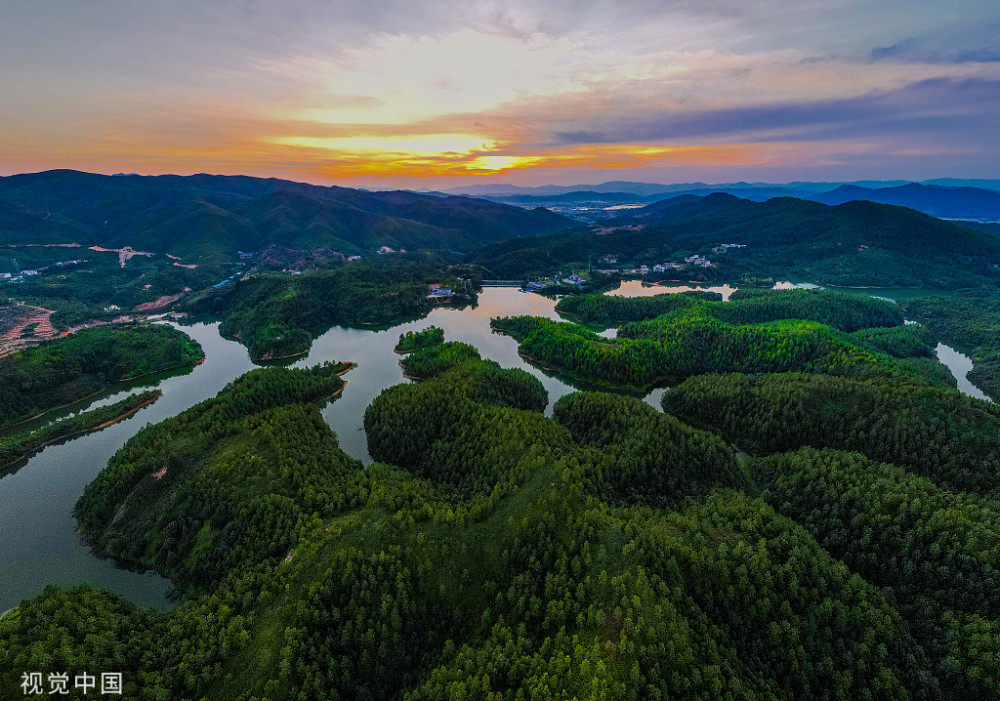 江西赣州:航拍青山绿水风光 落日夕阳引人入胜