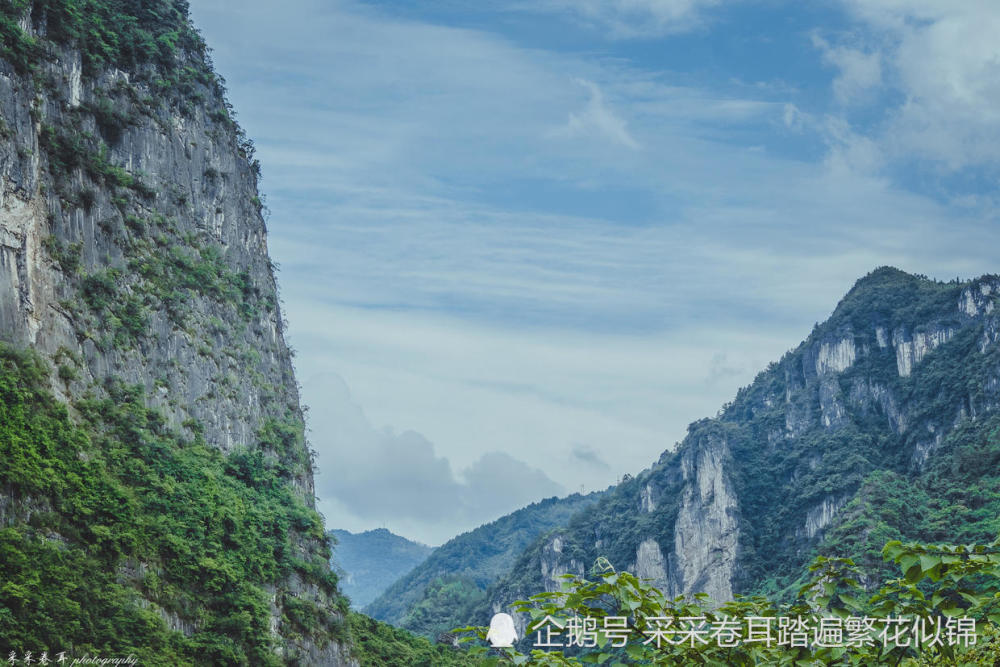 你知道吗?黔江区在城市里就有壮观大峡谷景观,请跟我云游