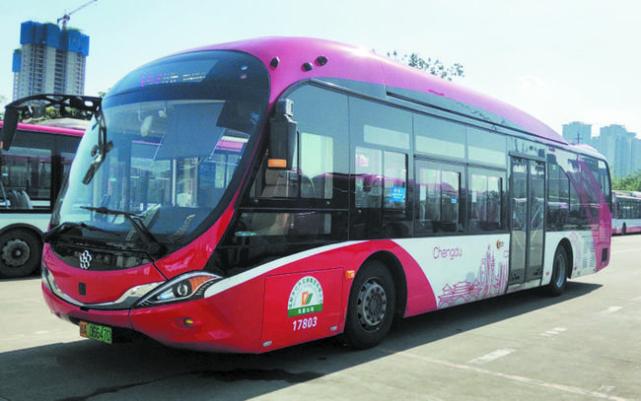 2米"小海豚"城市公交车型和脸谱纯电动新能源客车.在提升