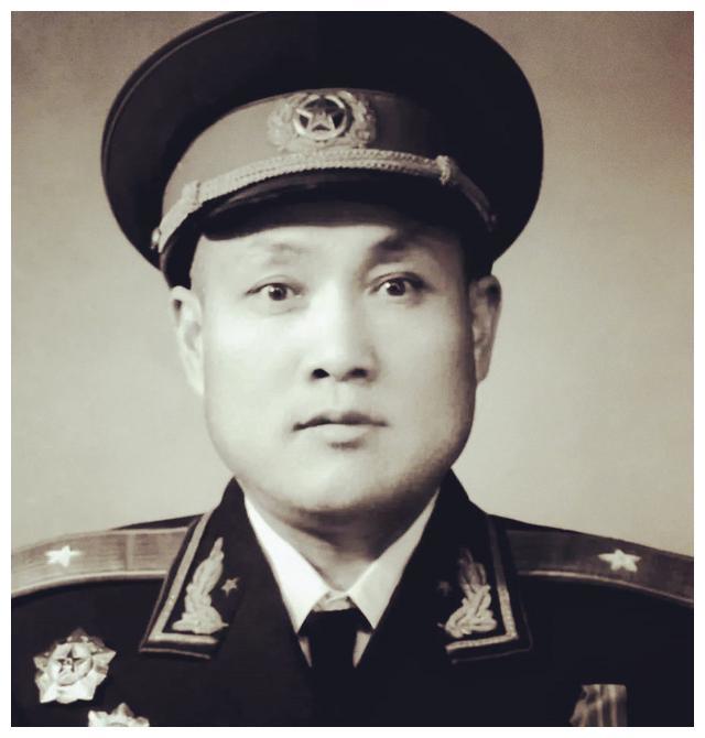 国宝级人物1955年授衔的开国将军仅剩三位健在他们分别谁