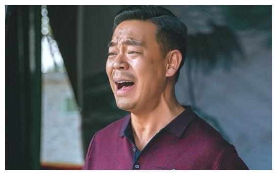 但老话说得好,没有小角色,只有小演员,孙浩在剧中扮演的胡笑伟不仅