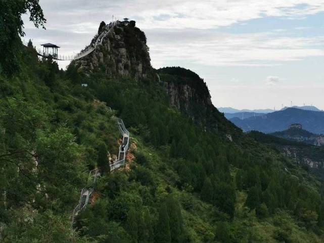 灵岩寺大佛山风景区