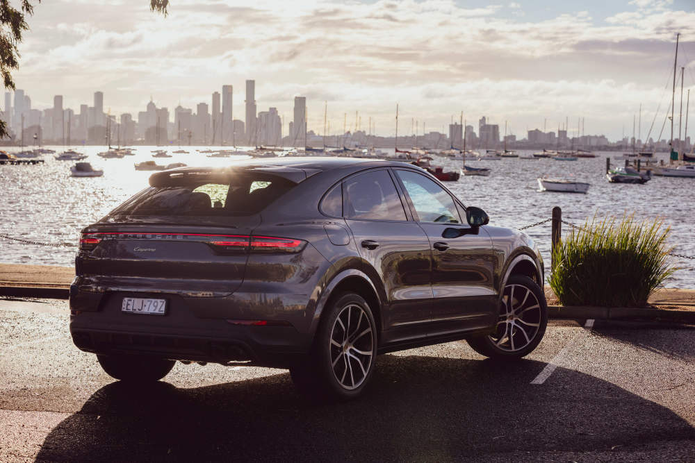 2021保时捷卡宴cayenne coupe:轿跑版混合动力如何?