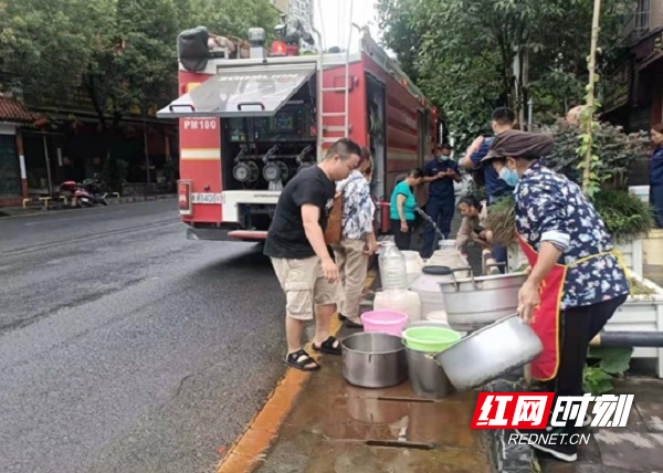 古丈县古阳镇:初秋送水 情润民心