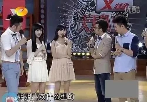 于是网友们翻出来钱枫在节目中的"支帐篷"名场面,发现他常常在女嘉宾