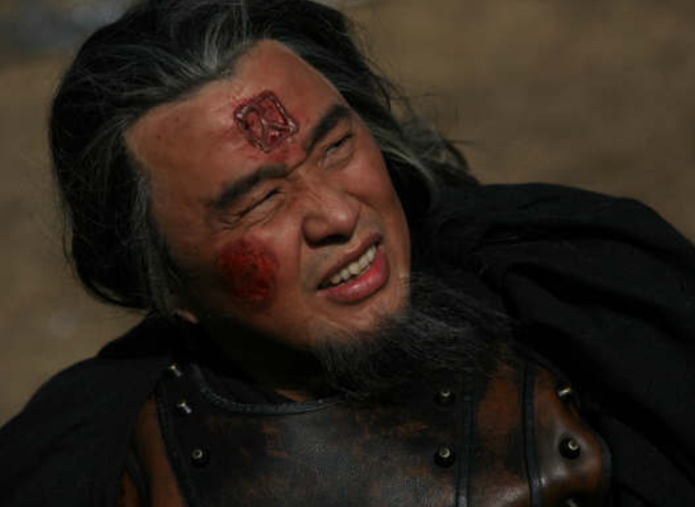 古代羞辱犯人的一种刑法如今成了年轻人的潮流大街上随处可见