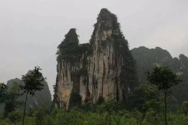 观音谷位于英德市黄花镇溪村风景区内,山谷里有大大小小六座天然生成