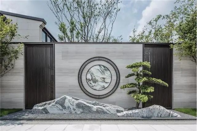 从功能分类上来看除了常见的普通景墙以外还有流水景