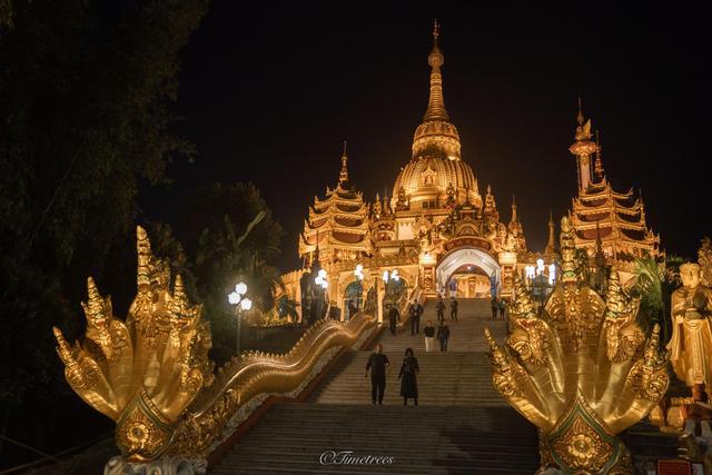 芒市银塔,不用出国也能拍的大片