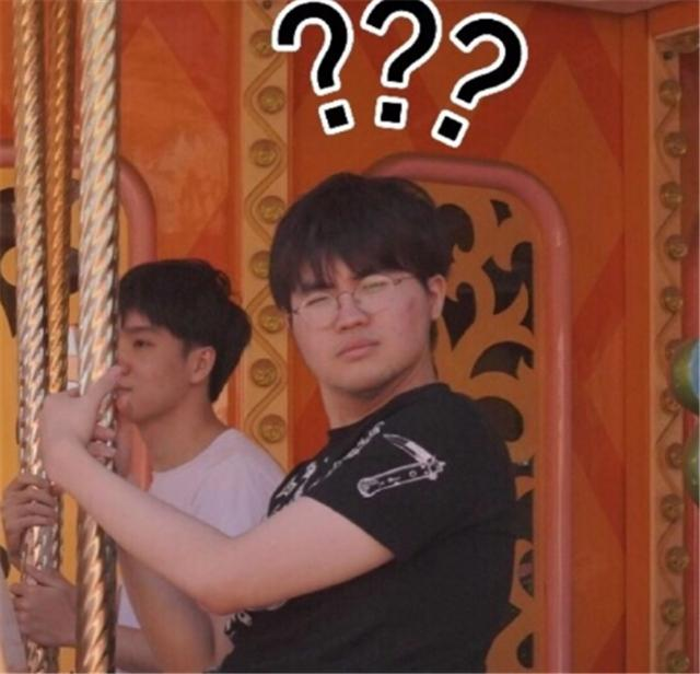 姿态在直播间cos"把把c"?身材过于壮硕遭网友调侃:盛宴维克托