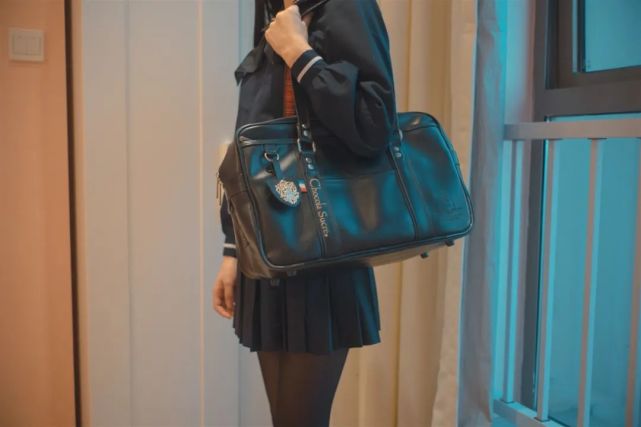 木花琳琳是勇者—女子校生