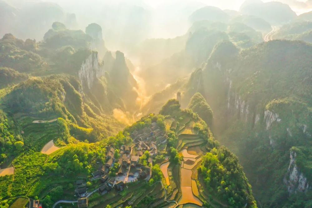 湘西州抗疫工作人员及张家界市民 来矮寨游玩免票!