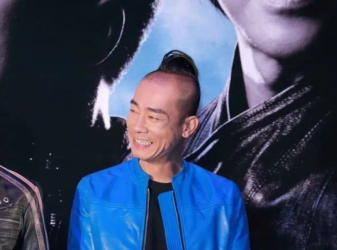 哥哥们的"黑历史":陈小春演娇俏男孩,长发披肩的张淇惊艳