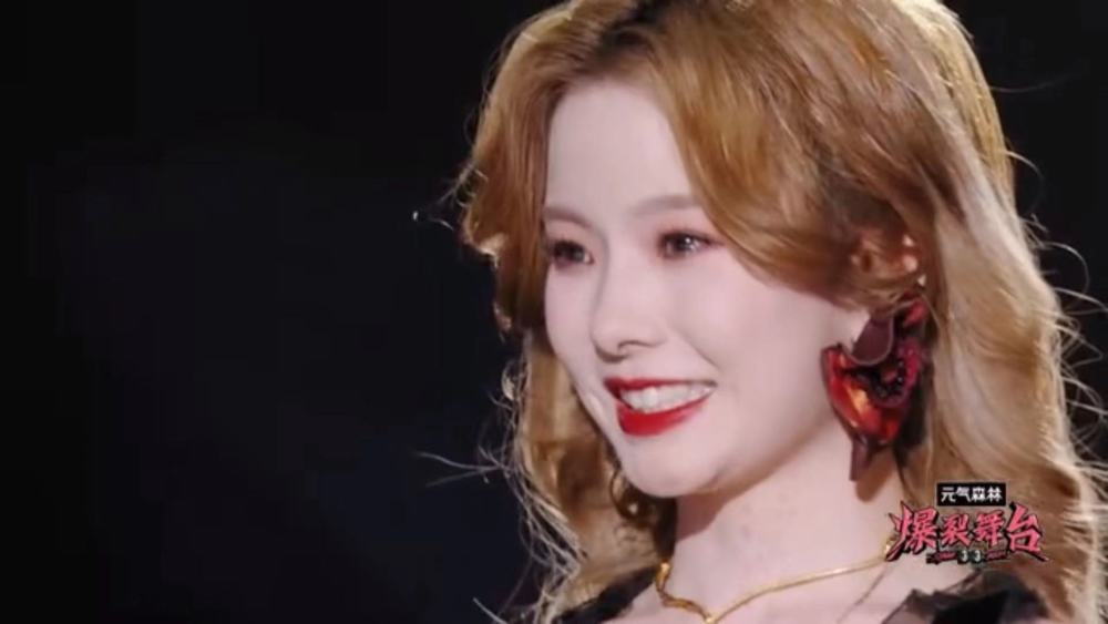 韩红自爆热搜话题:韩红现场收徒,硬糖少女303-陈卓璇