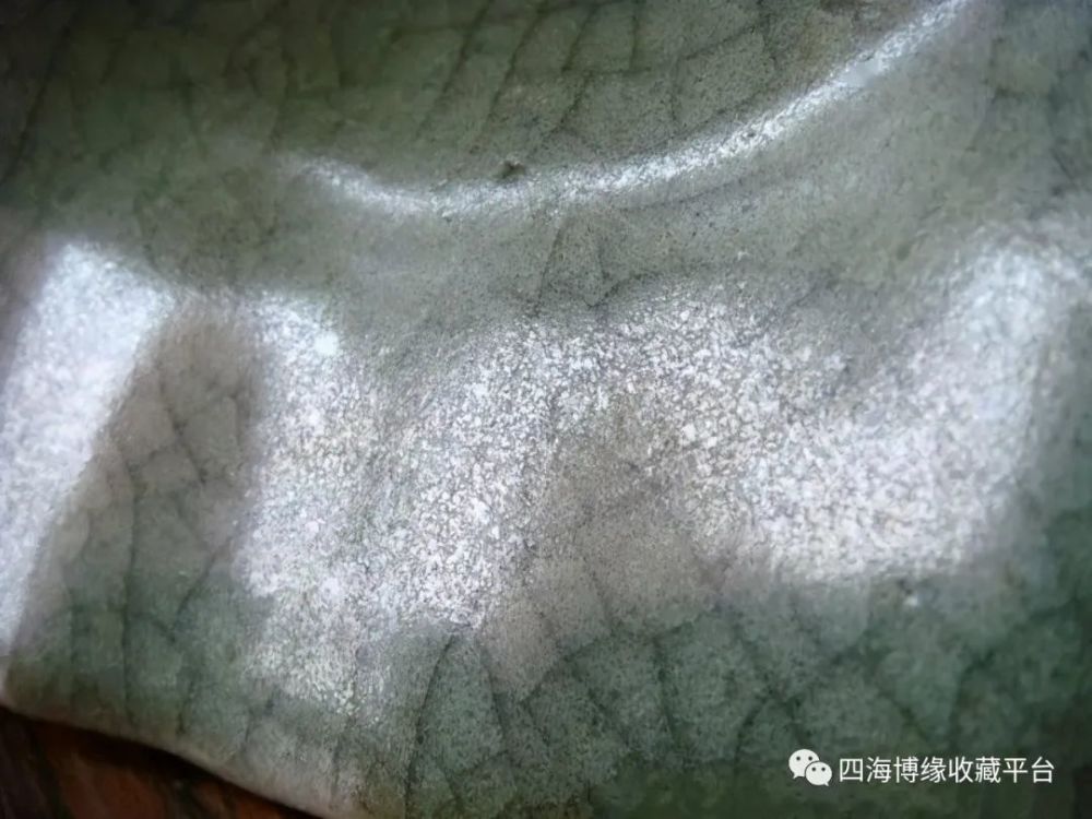 哥窑瓷器最重要的酥油光该怎么辨认