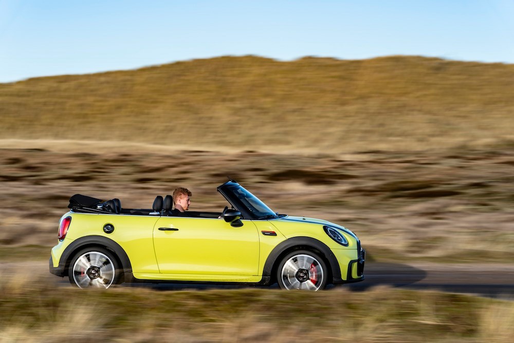 测试全新迷你库珀mini cooper s敞篷版