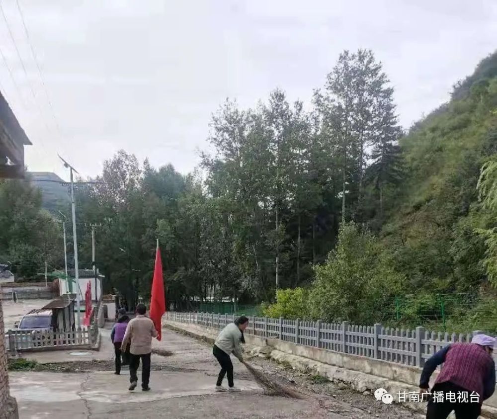 手机尾号9392的热心观众发来图片,近日,临潭县石门乡梁家坡村,组织