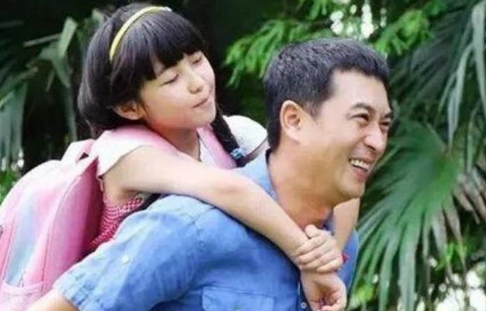 张嘉译的四个"女儿",前三个都已经火成了一线,唯独她却消失在娱乐圈!