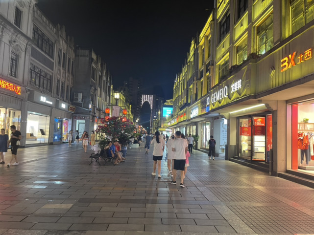 温州市千年古街五马步行街美景!