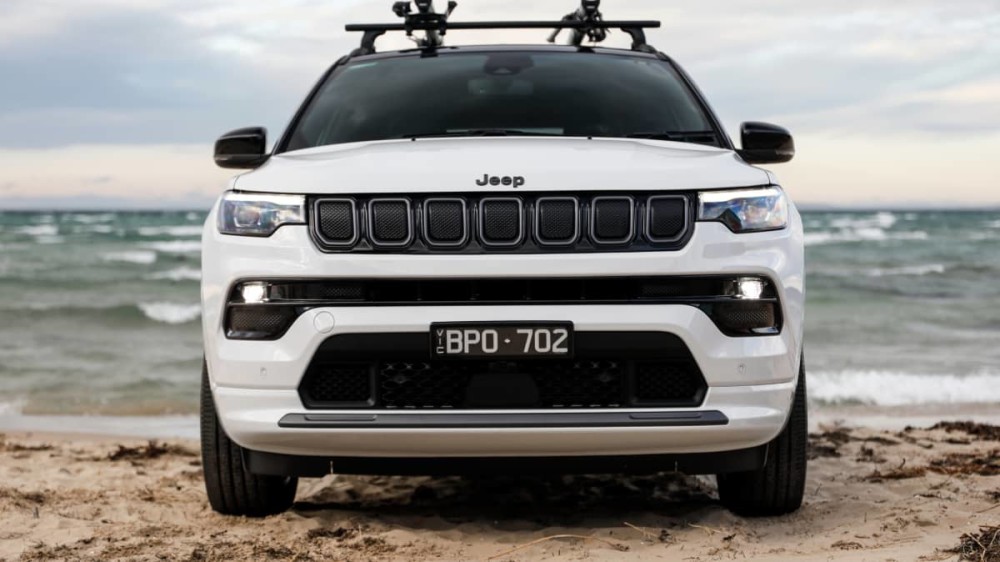安全与技术改款的 2022 jeep compass 保留了五星级的 ancap 安全等级