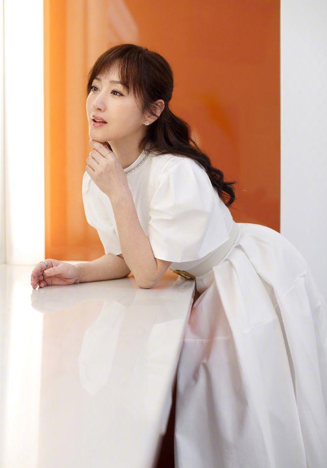 歌手:杨钰莹美照
