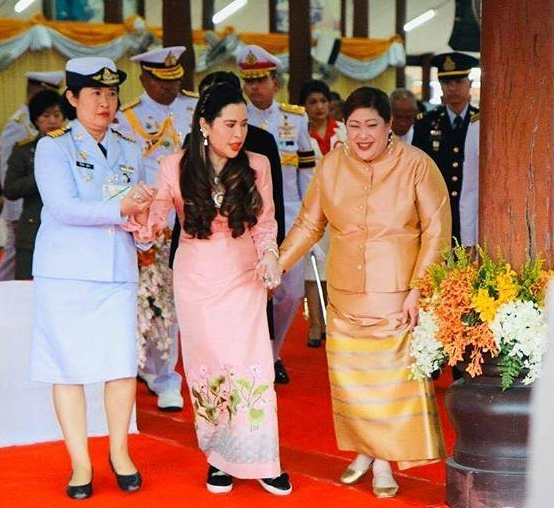 泰国最惨公主朱拉蓬:一生遭父母近亲结合折磨,下嫁穷保镖还被家暴
