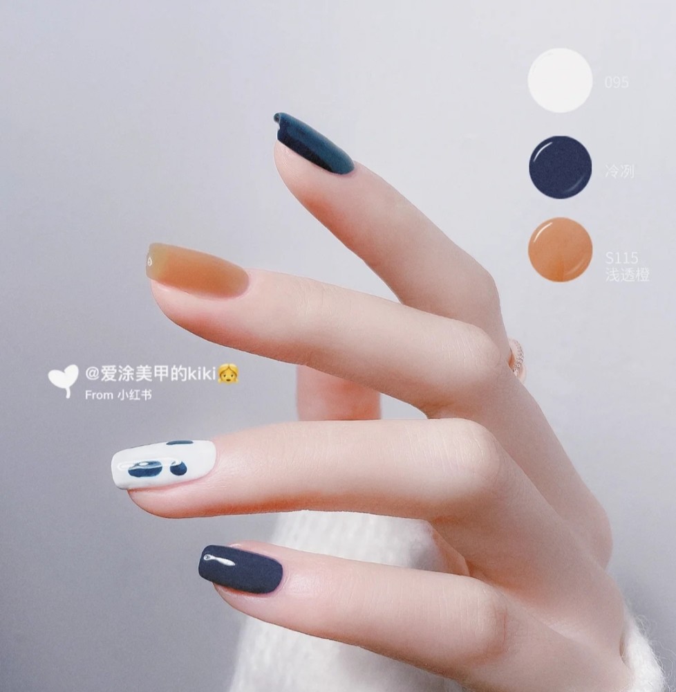 ins风简约显白跳色美甲