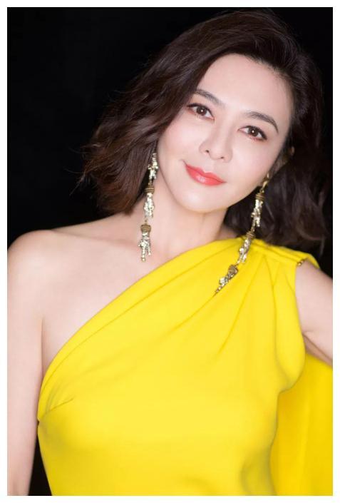 身价过亿且单身的7位女星,每一位都很美,最后一位是人间富贵花