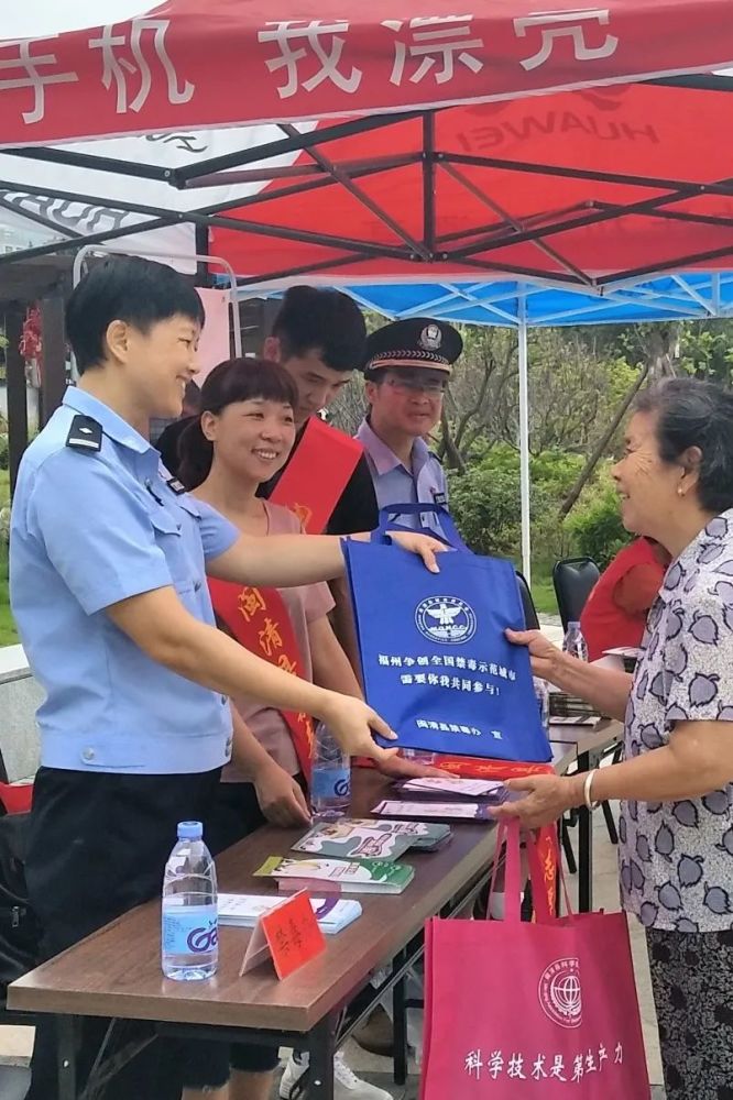 最美家庭丨良好家风培育出北大学子!