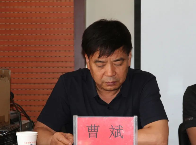 清涧县劳动保障监察大队队长曹斌 会上,清涧县劳动保障监察大队队长