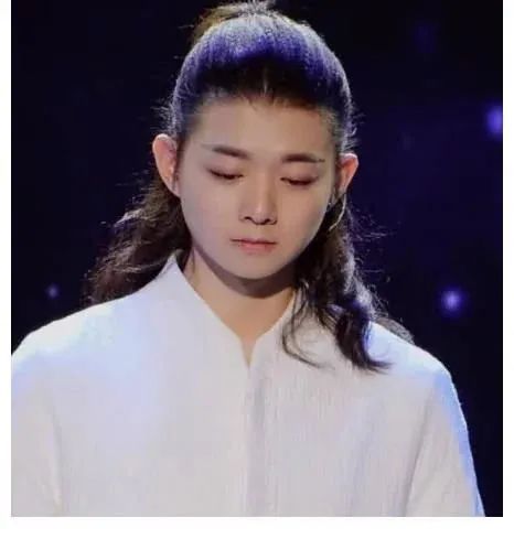 郑爽逃税2个亿吴亦凡坐牢赵薇作品下架有钱有名就会变坏