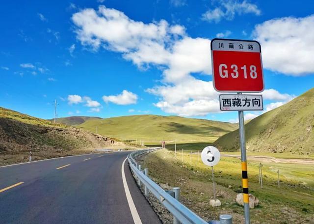川藏线是川藏公路的简称,是连通四川成都与西藏拉萨之间汽车通行的第