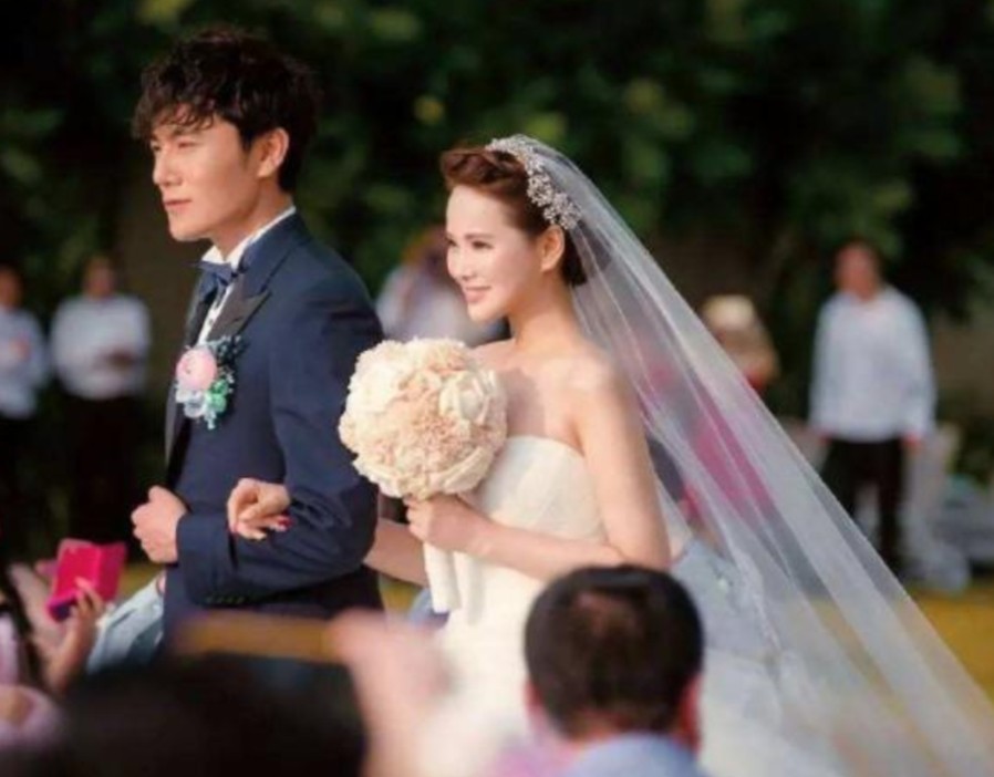 伊能静:32岁结婚,41岁离婚,46岁再婚,她有何底气?