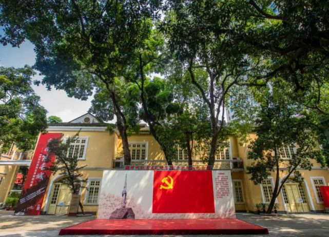 北楼是工农红军指挥部旧址,中楼是广州苏维埃政府办公楼旧址,南楼是