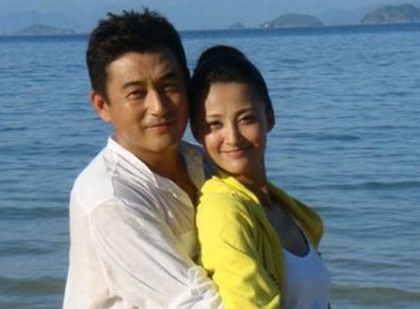 王志飞演高明远再度翻红爱恋张歆艺7年转头闪婚小14岁娇妻