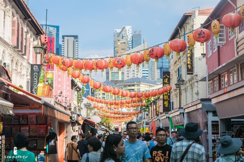 新加坡唐人街原来叫牛车水,市区最热闹的地方,聚集各种中国美食