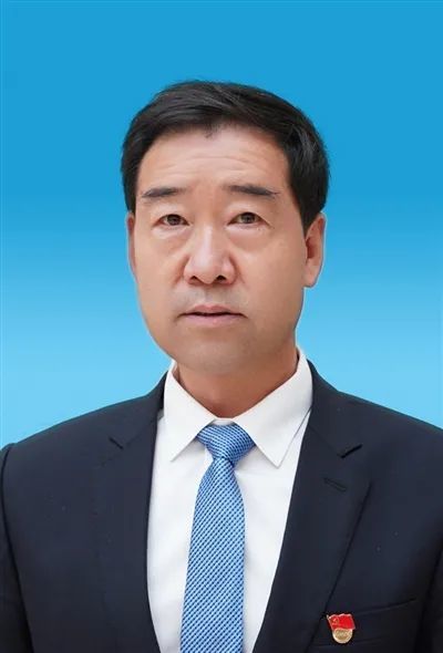 西宁新一届四大班子亮相