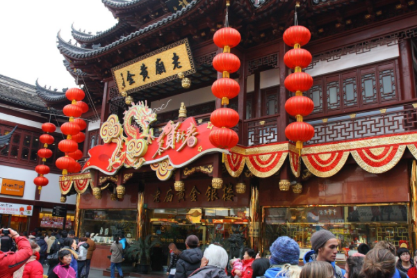 英国游客拍下上海"城隍庙"照片!群众:中国古建筑太出众