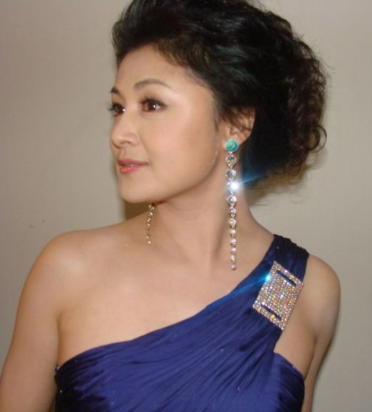于月仙的遗产为什么只分给弟弟而没有妹妹原因很现实