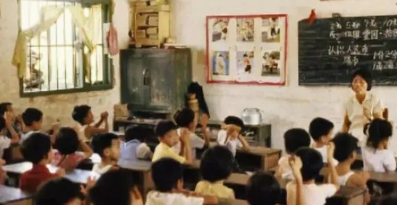 60,80年代的学生都在做什么?看完这篇,就该收心迎接新学期了!