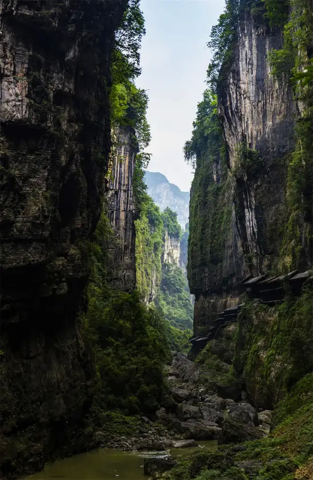 恩施大峡谷云龙地缝景区部分景点.    为你服务的设施