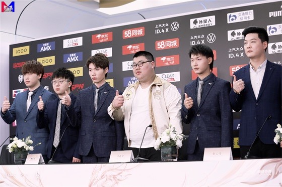 重庆qghappy赛前采访 fly:以后的每场比赛我们都会以