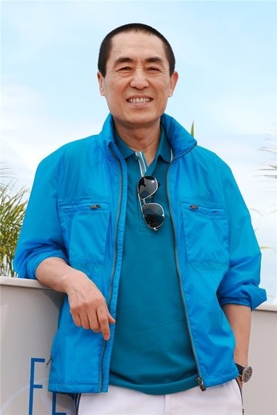 陈婷19岁为50岁的张艺谋生3子,名导花748万为错误买单,值吗?